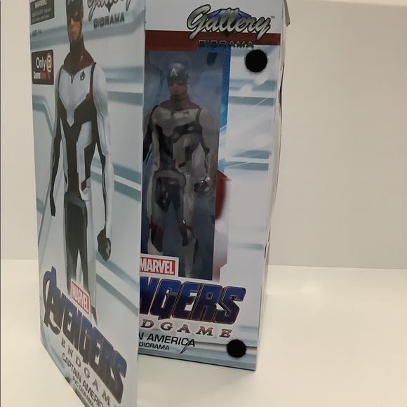 COLLECTIBLE..Marvel Avengers, Captain America 🇺🇸 - Picture 3 of 7